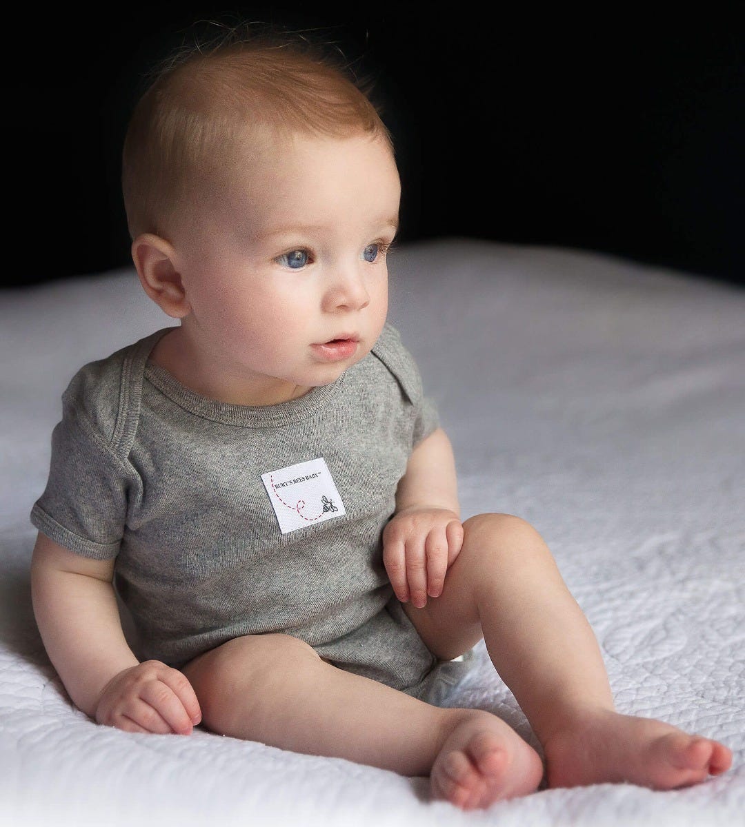 Bee Essentials Organic Short Sleeve Baby Bodysuits 5 Pack - Image 4