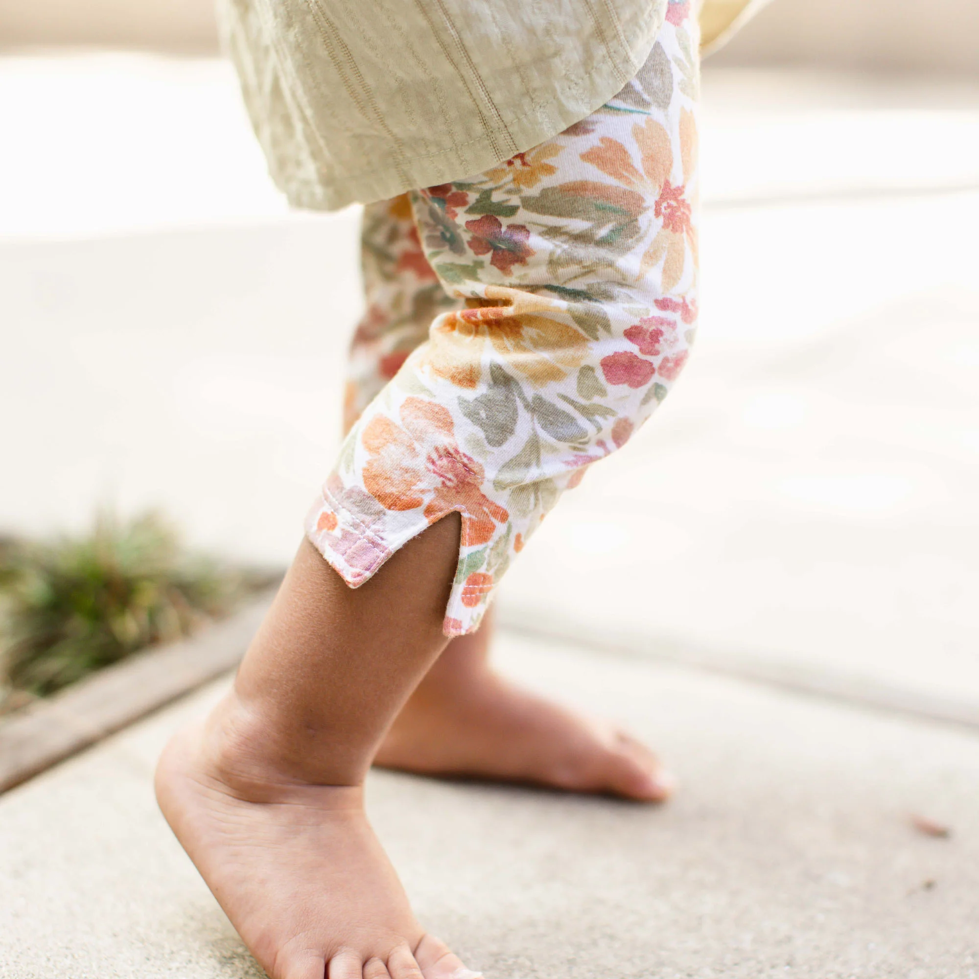 Bloom & Blossoms Tunic & Capri Set - Image 5