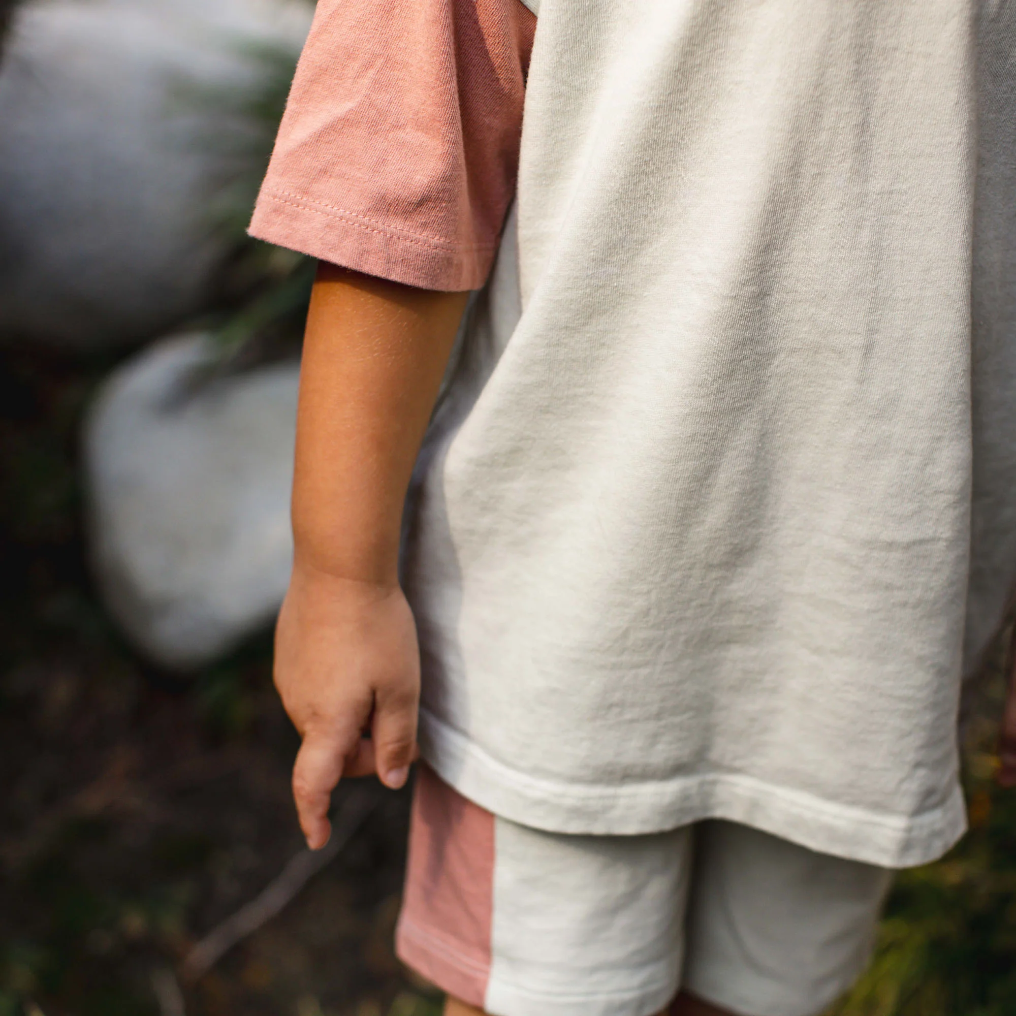 Color Blocked Boy Tee & Shorts Set - Image 5