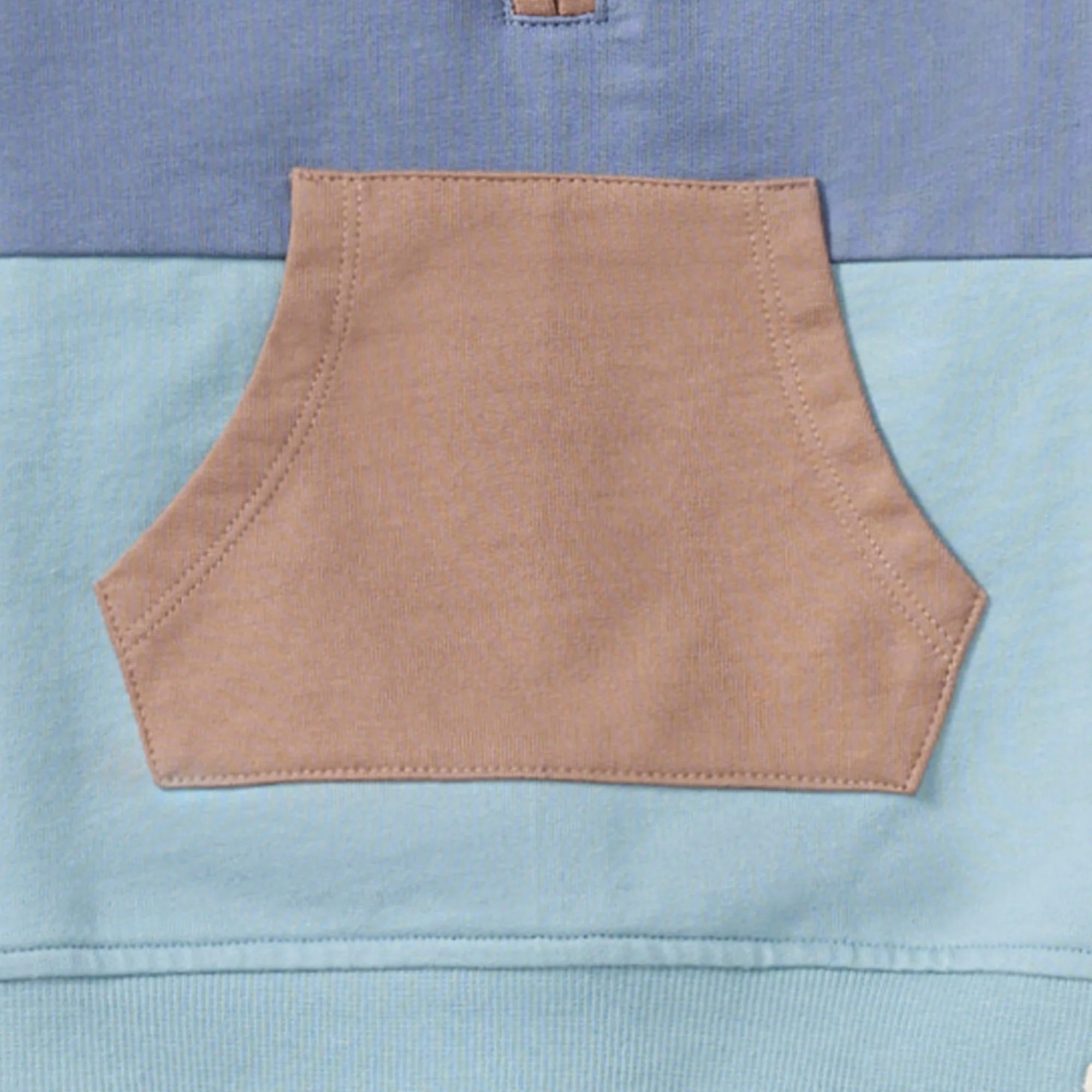 Color Blocked Sweatshirt & Pants Set - Image 4