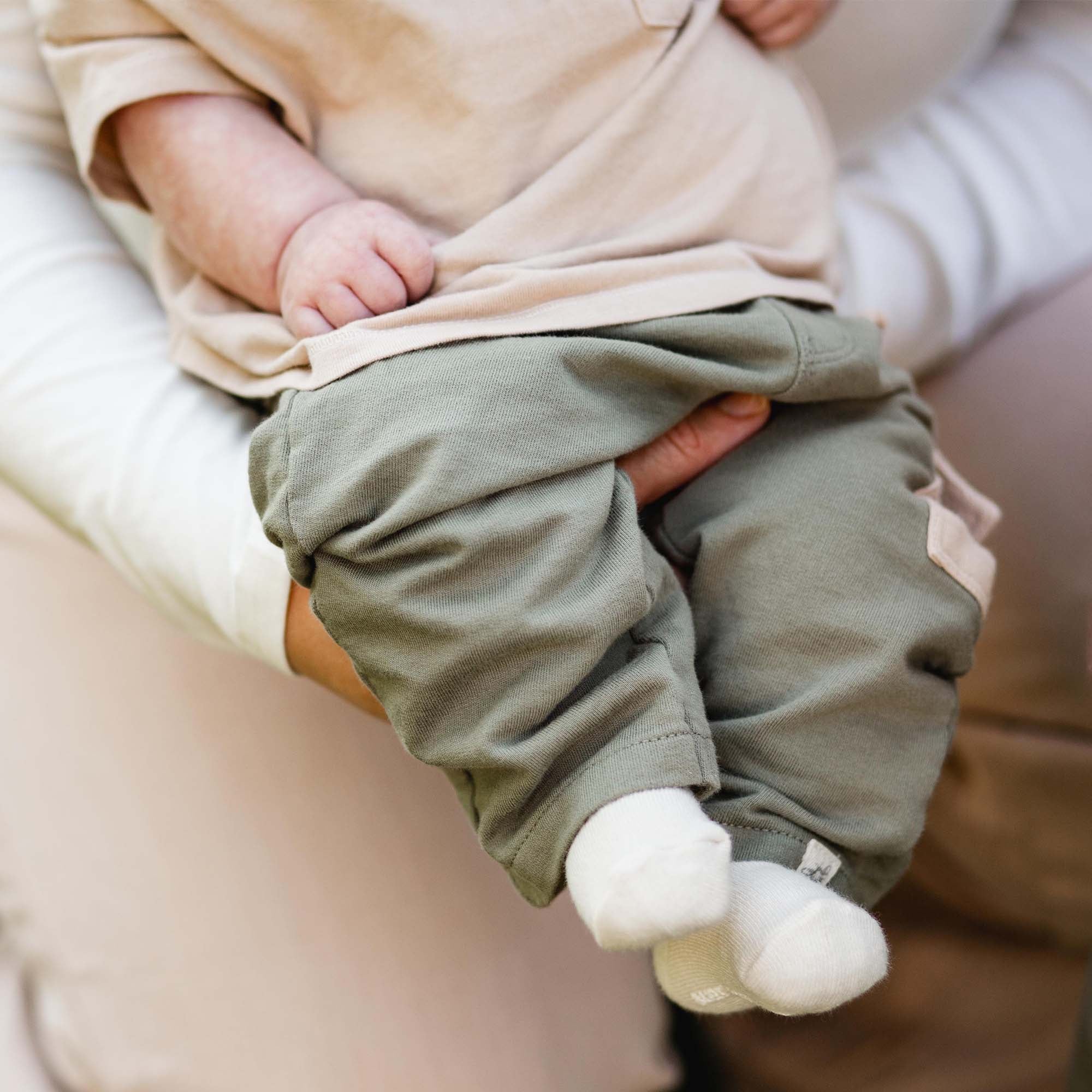 Drop Shoulder Organic Boy Tee & Pants Set - Soft Mocha - Image 5