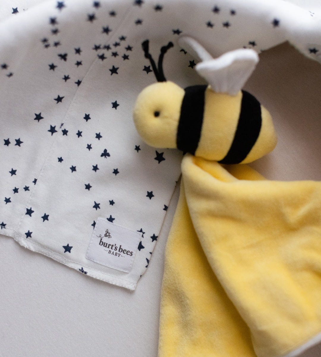 Hold Me Bee Organic Plush Lovey - Image 4